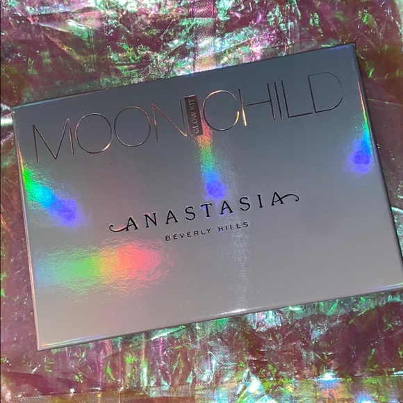 NWOB ANASTASIA MOON CHILD Glow Highlighter Palette - Picture 2 of 15